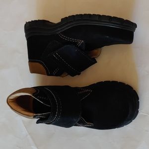 NWOT Elefanten Black Suede Velcro Shoes